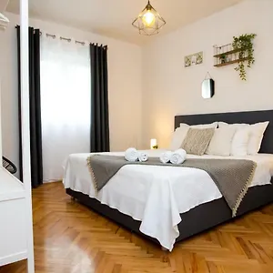 Apartment Lolly, Zadar