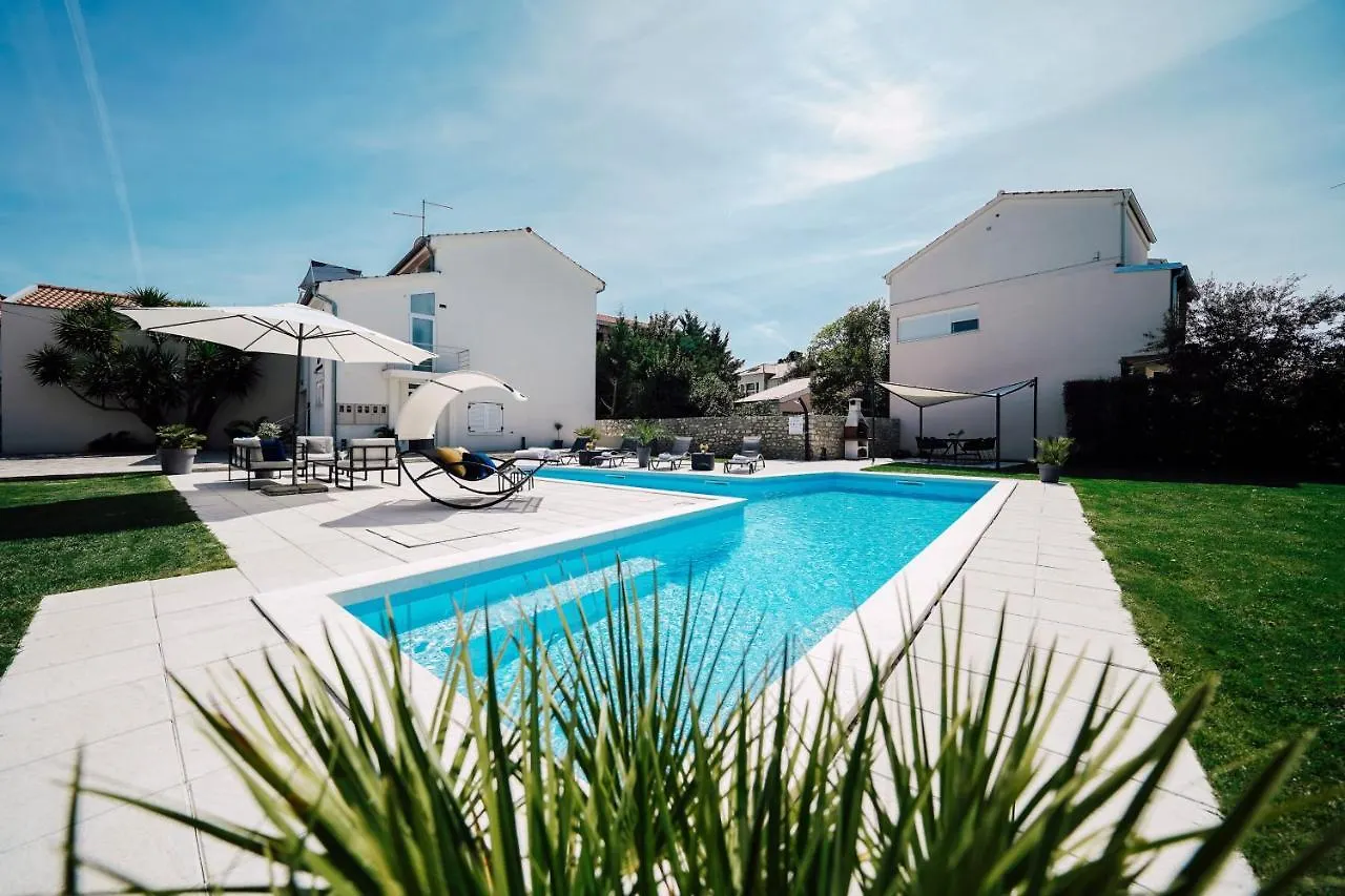 Holiday Home Apartments Bellamare contacts